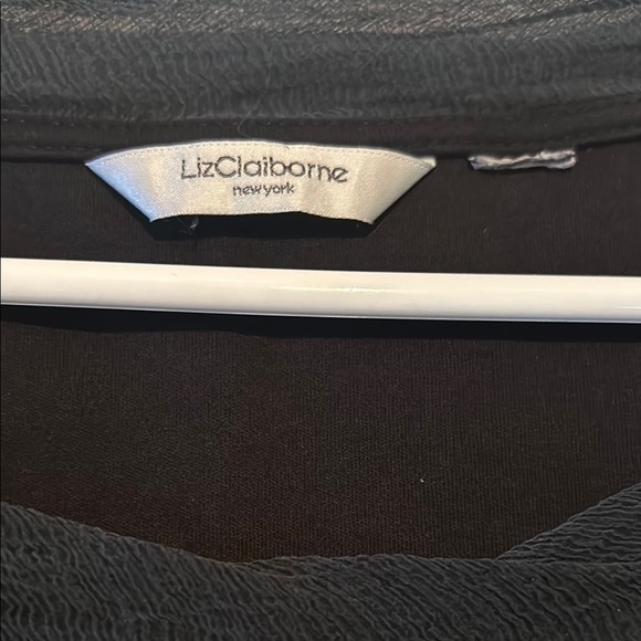 Black Fitted Short Sleeve T-Shirt - Picture 2 of 5